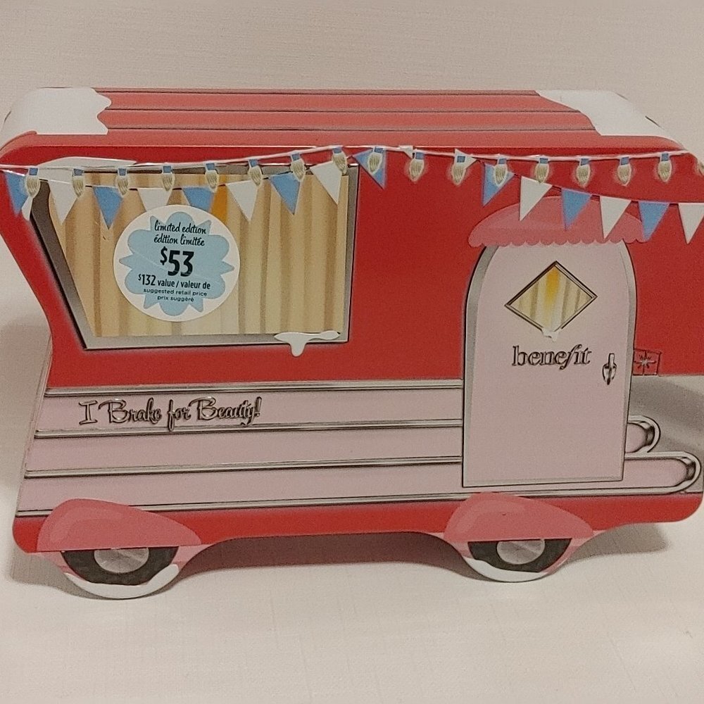 CUTE BENEFIT Cosmetics Camper Van Tin